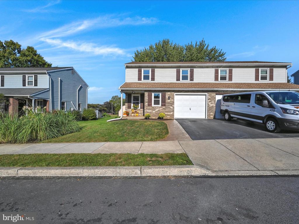 704 LINCOLN, Ephrata, PA 17522