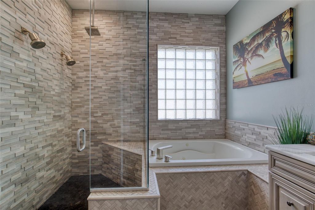 Image 30 of property listing at 108 PINE TREE DRIVE, Ormond Beach, FL 32174