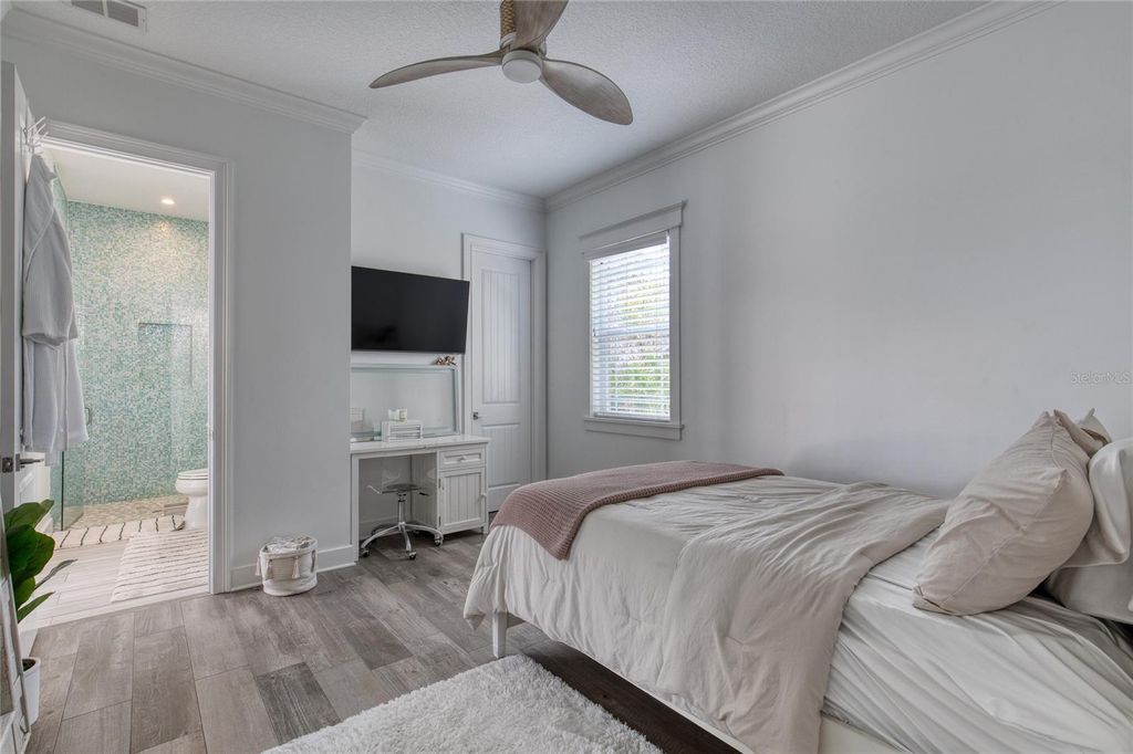 Image 36 of property listing at 108 PINE TREE DRIVE, Ormond Beach, FL 32174
