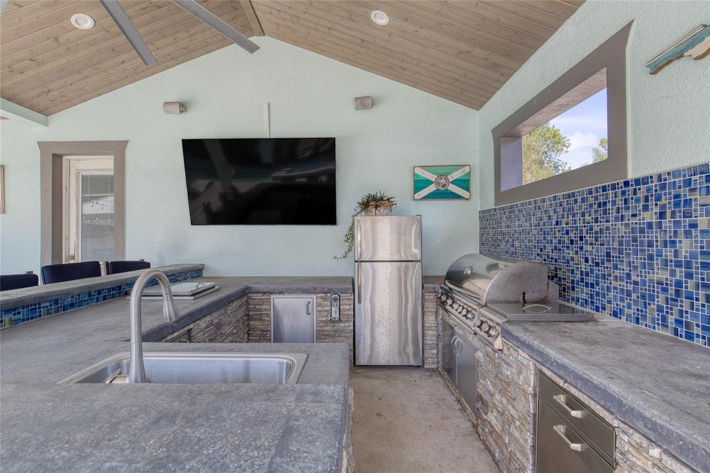 Image 61 of property listing at 108 PINE TREE DRIVE, Ormond Beach, FL 32174