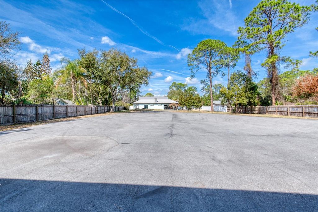 Image 70 of property listing at 108 PINE TREE DRIVE, Ormond Beach, FL 32174