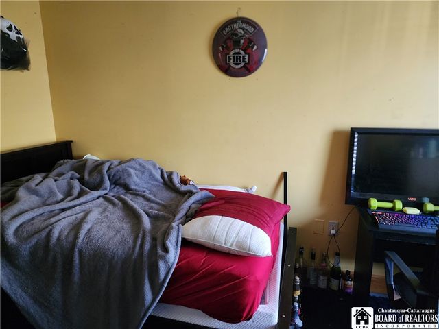 64 Chambers Street, Jamestown, NY 14701