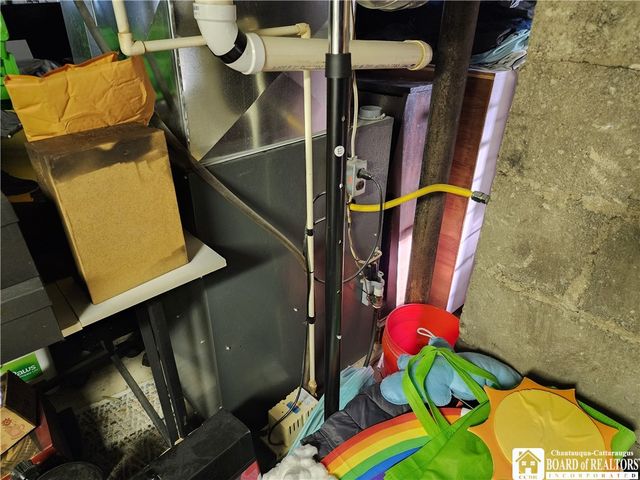 64 Chambers Street, Jamestown, NY 14701