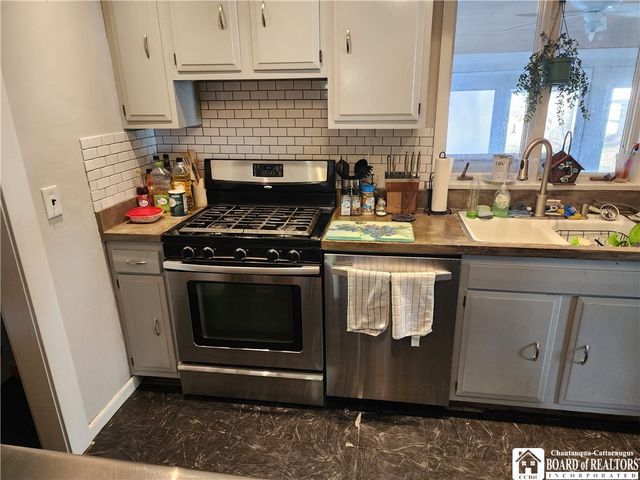 64 Chambers Street, Jamestown, NY 14701