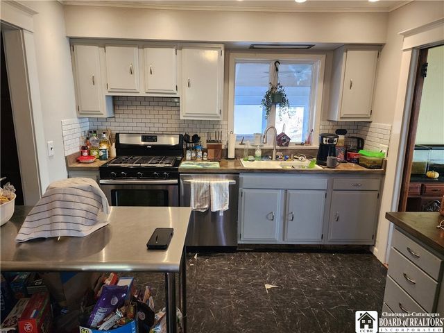 64 Chambers Street, Jamestown, NY 14701