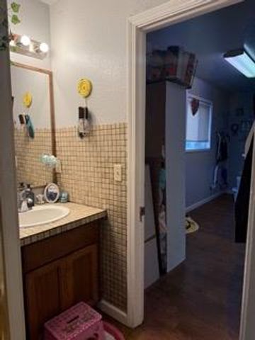 802 Olive St, Yuba City, CA 95991