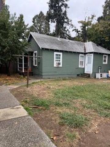 802 Olive St, Yuba City, CA 95991