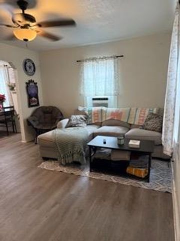 802 Olive St, Yuba City, CA 95991