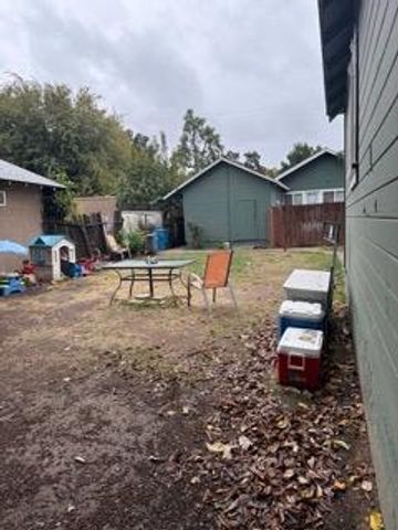 802 Olive St, Yuba City, CA 95991