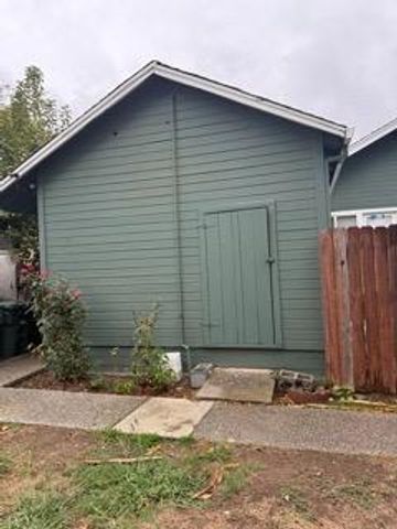 802 Olive St, Yuba City, CA 95991