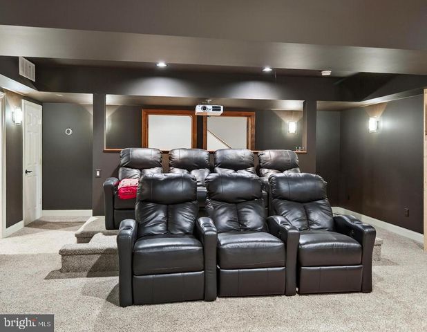 593 GERLOFF RD, Schwenksville, PA 19473