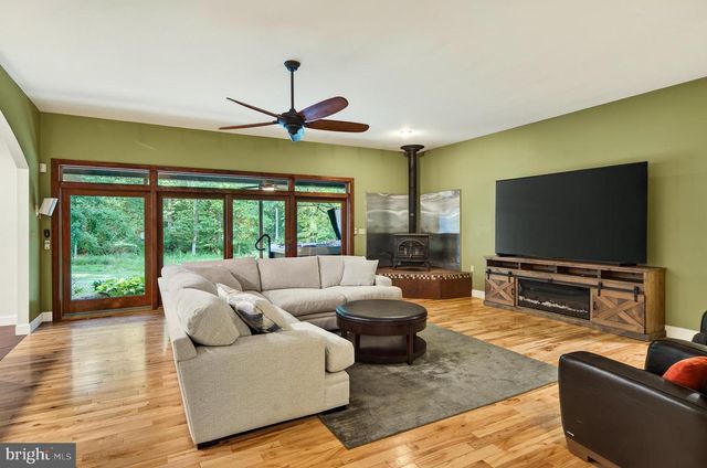 593 GERLOFF RD, Schwenksville, PA 19473