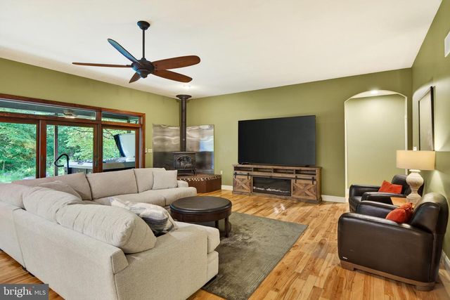 593 GERLOFF RD, Schwenksville, PA 19473