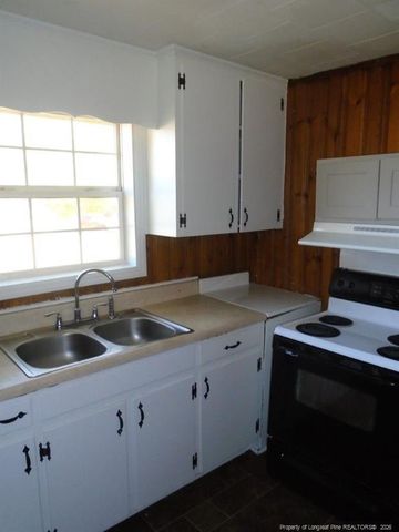 324 Old Shaw Road, Fayetteville, NC 28304