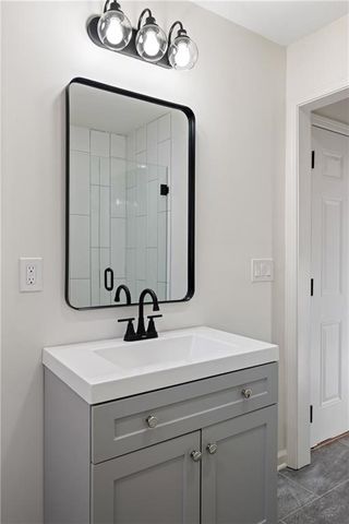 11 Brookside Drive, Paola, KS 66071