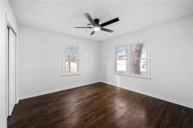 11 Brookside Drive, Paola, KS 66071