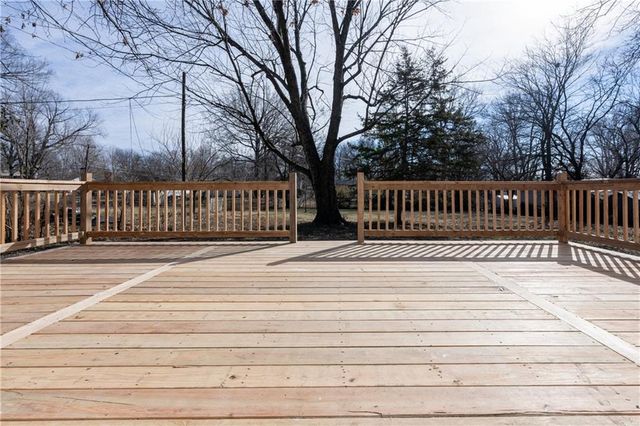 11 Brookside Drive, Paola, KS 66071