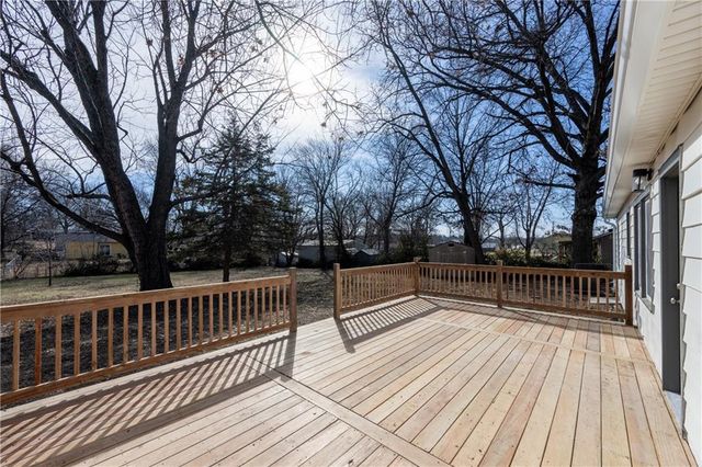 11 Brookside Drive, Paola, KS 66071