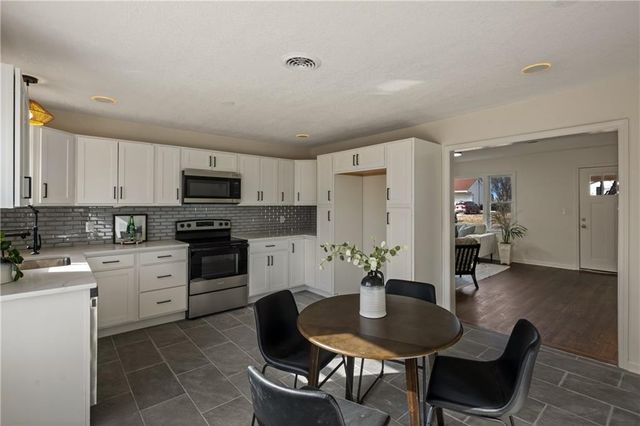 11 Brookside Drive, Paola, KS 66071