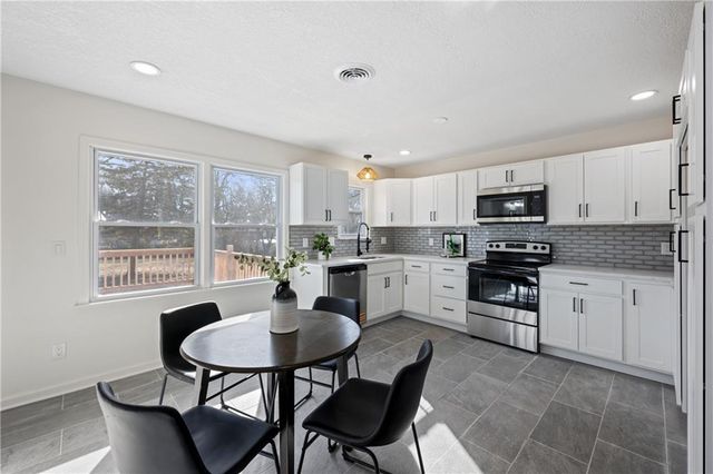 11 Brookside Drive, Paola, KS 66071