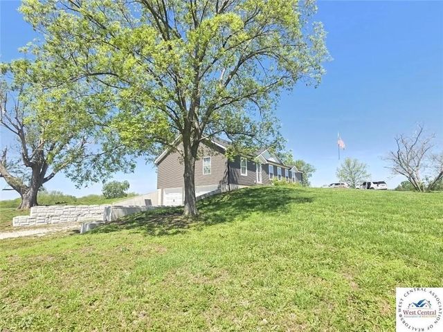 35212 S WAGONOR Road, Garden City, MO 64747