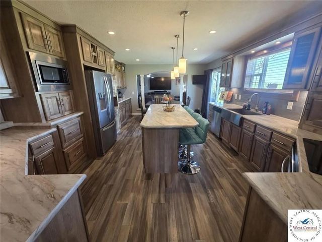 35212 S WAGONOR Road, Garden City, MO 64747