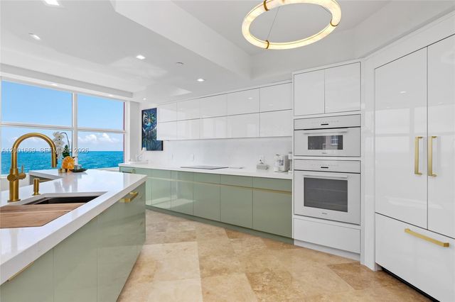 2100 N Ocean Blvd 15B, Fort Lauderdale, FL 33305