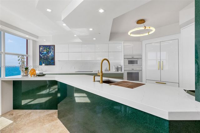 2100 N Ocean Blvd 15B, Fort Lauderdale, FL 33305