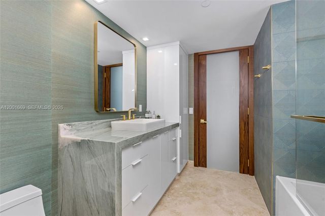 2100 N Ocean Blvd 15B, Fort Lauderdale, FL 33305