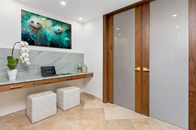 2100 N Ocean Blvd 15B, Fort Lauderdale, FL 33305