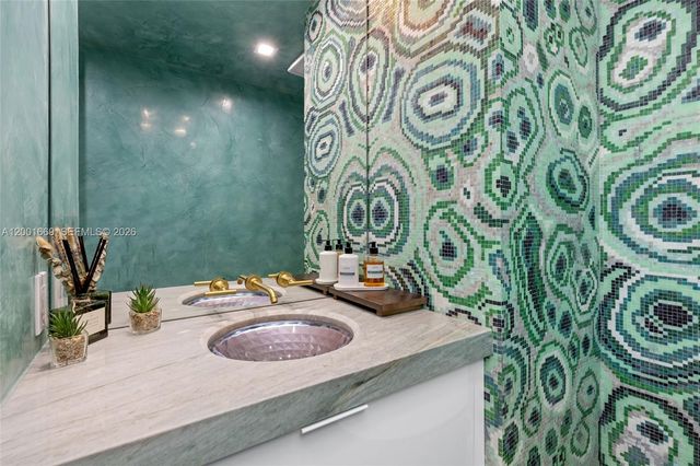 2100 N Ocean Blvd 15B, Fort Lauderdale, FL 33305