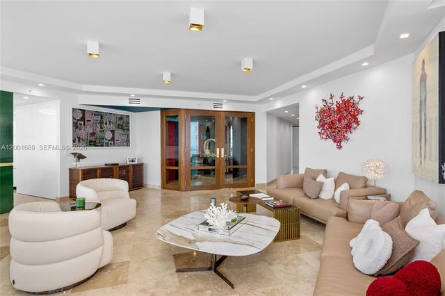 2100 N Ocean Blvd 15B, Fort Lauderdale, FL 33305