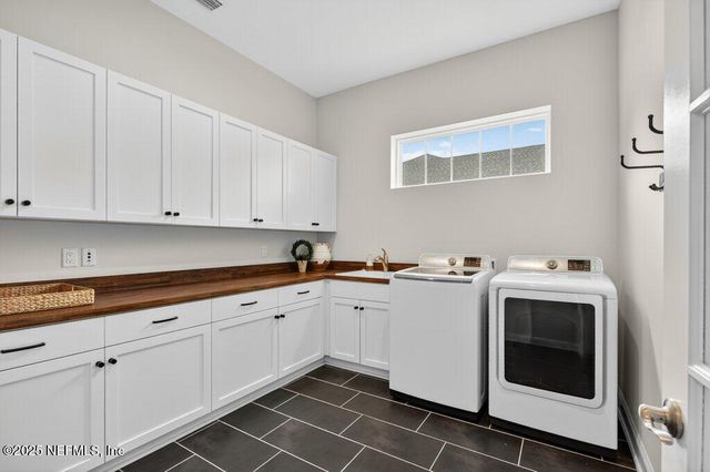 208 FELLS Cove, St. Johns, FL 32259