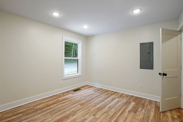 858 Parham Dr, Clarksville, TN 37040