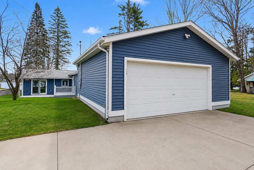 3625 Cedar Street, Alcona Twp, MI 48738