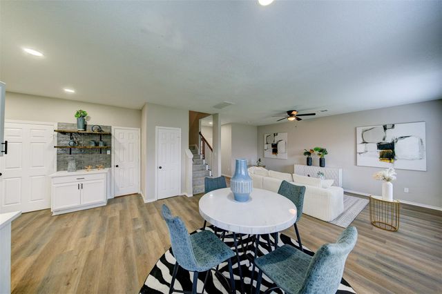 3040 Sweet Gum Bay Court, Dickinson, TX 77539