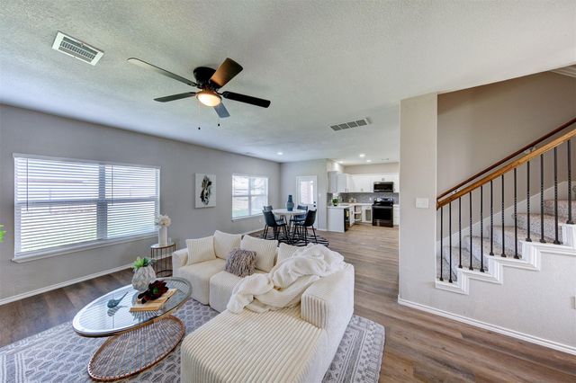 3040 Sweet Gum Bay Court, Dickinson, TX 77539