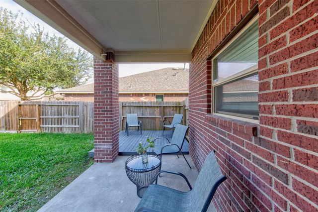 3040 Sweet Gum Bay Court, Dickinson, TX 77539