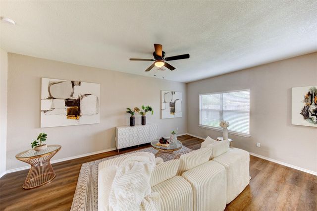 3040 Sweet Gum Bay Court, Dickinson, TX 77539