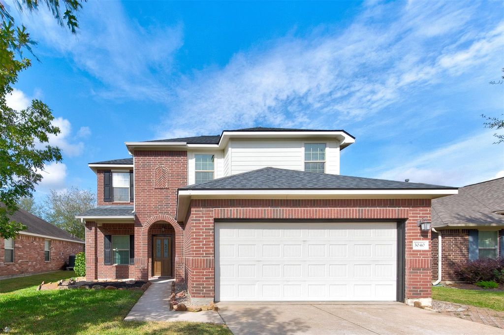 3040 Sweet Gum Bay Court, Dickinson, TX 77539