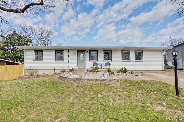 747 Esther Drive, Arnold, MO 63010
