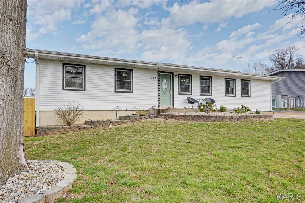 747 Esther Drive, Arnold, MO 63010
