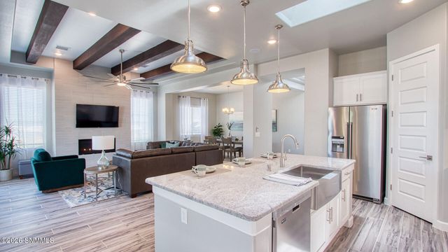 7341 Ultramarine Road, Las Cruces, NM 88012