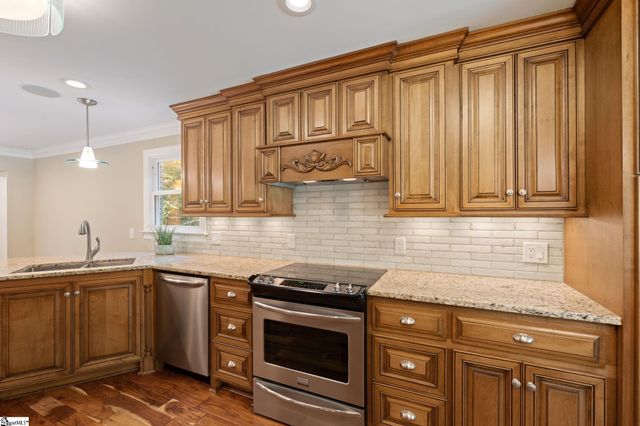 1110 W Georgia Road, Simpsonville, SC 29680