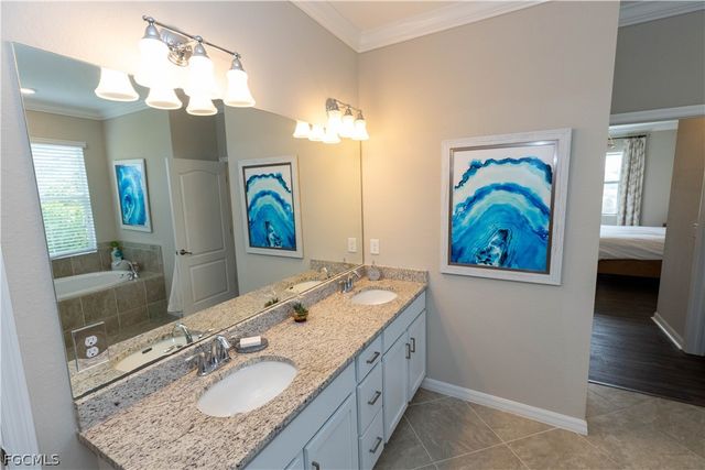 3650 Crimson LN, Fort Myers, FL 33916