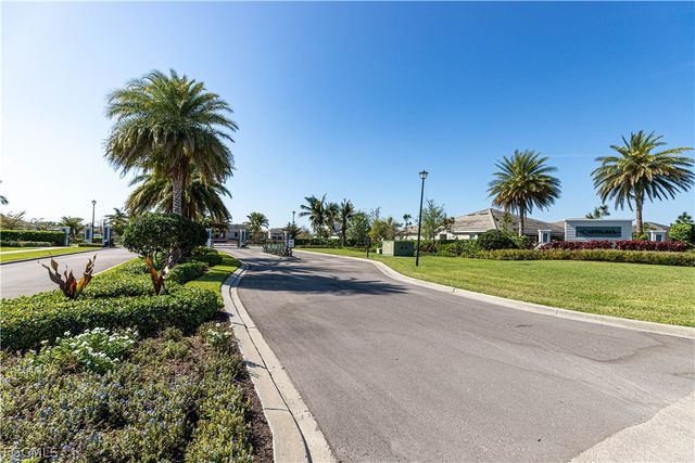 3650 Crimson LN, Fort Myers, FL 33916