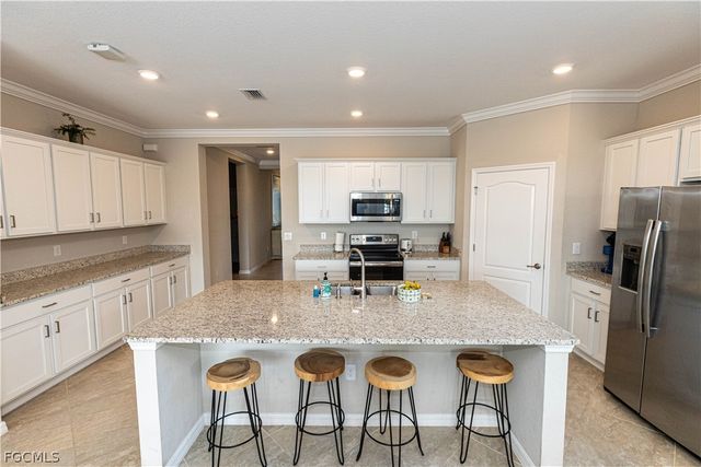 3650 Crimson LN, Fort Myers, FL 33916
