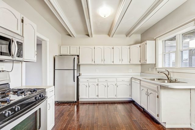 7832 Garden Lane, Justice, IL 60458