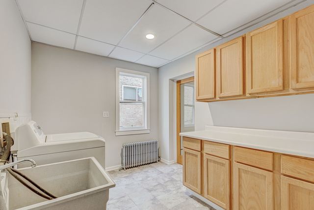 7832 Garden Lane, Justice, IL 60458