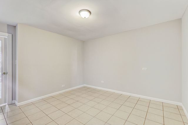 7832 Garden Lane, Justice, IL 60458